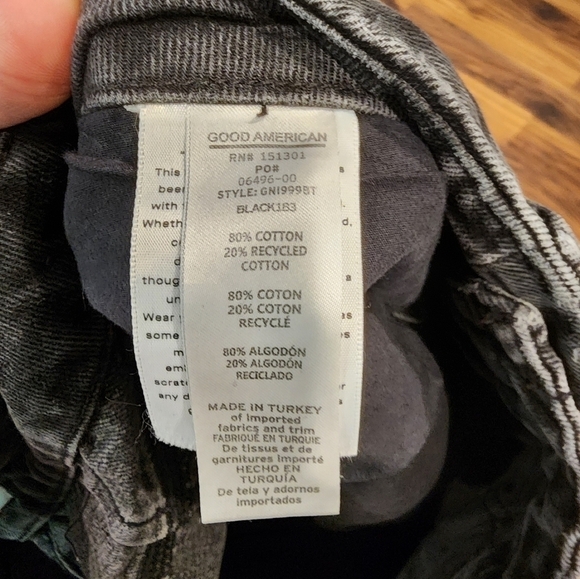 Good American 90's Baggy Loose Fit Straight Leg Jean - Picture 3 of 14